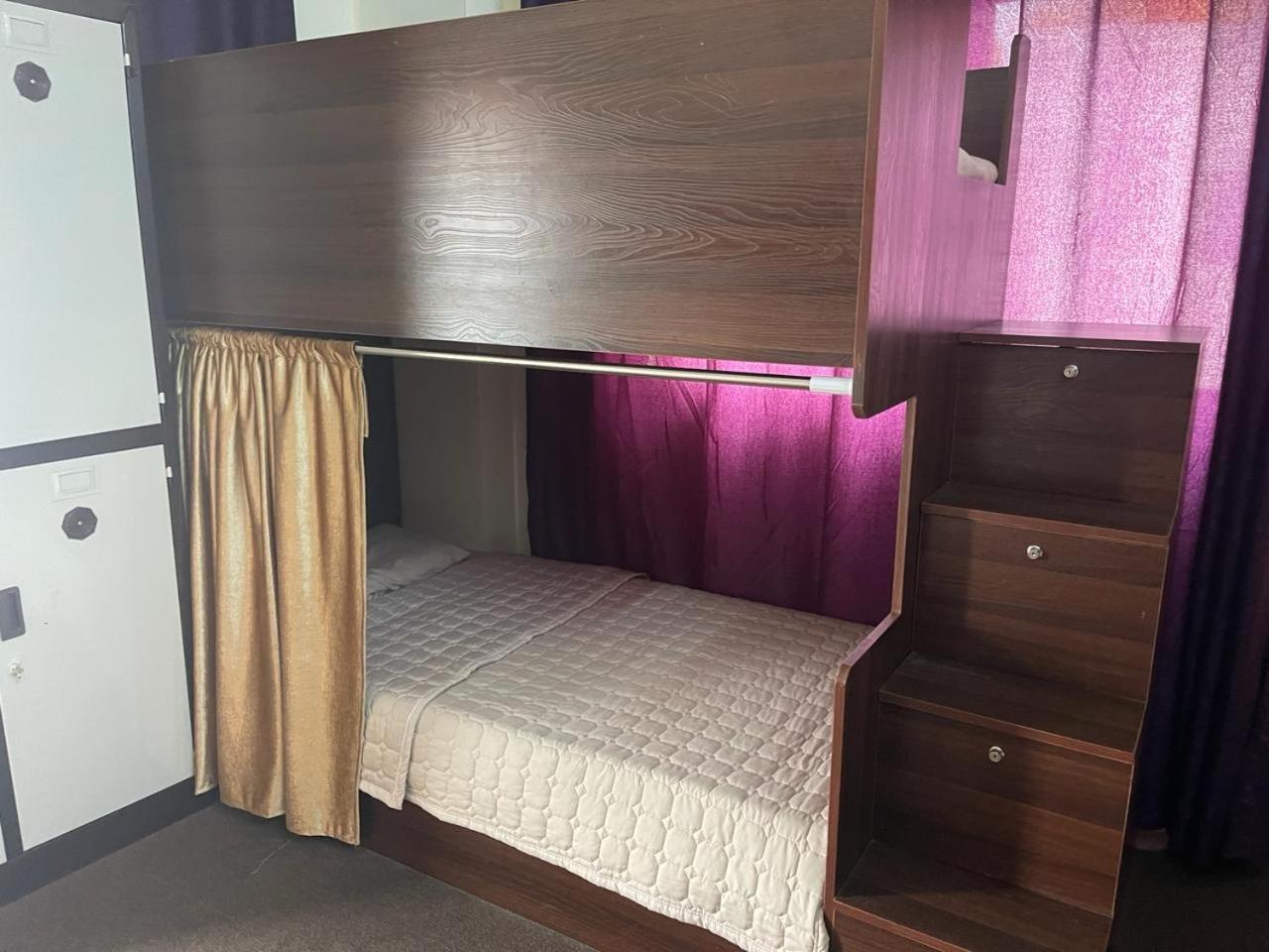 Pizza Street Hostel Άκαμπα Εξωτερικό φωτογραφία